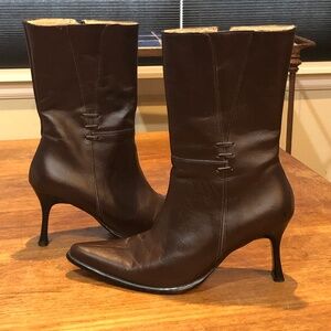 Brown Leather Kenia boots, Size 7.5 US